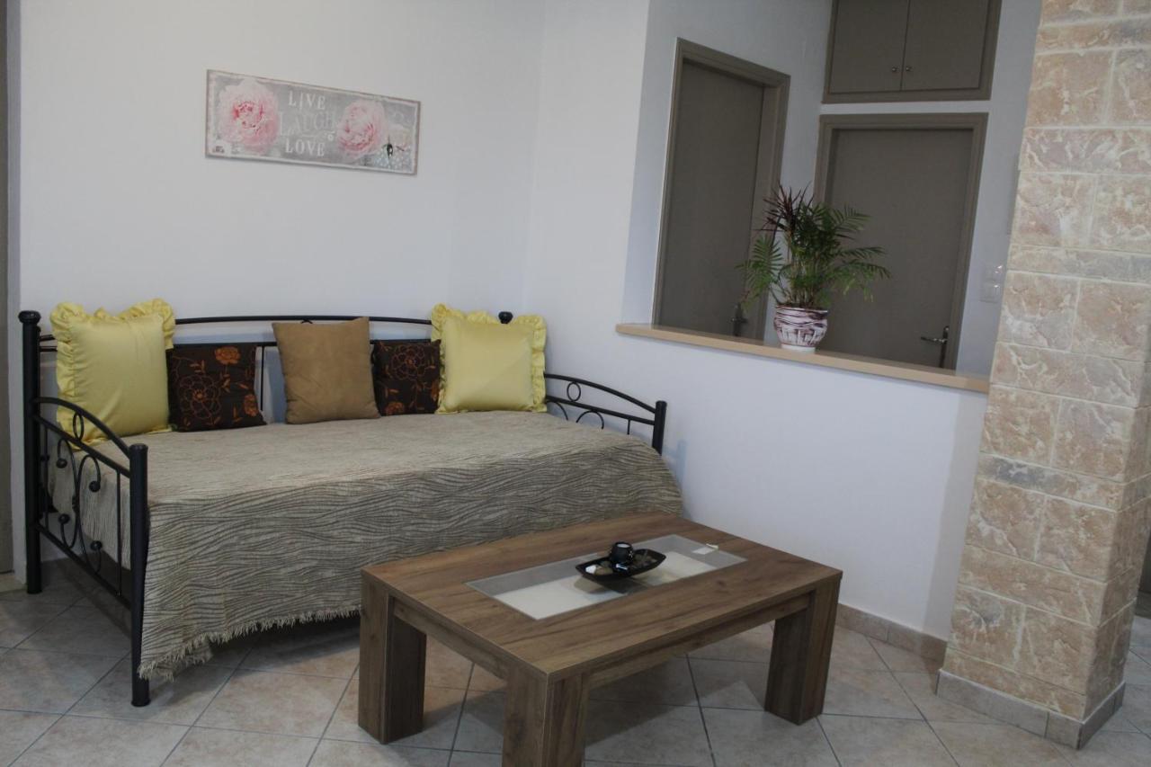 Vakis Apartments 5 Romanon Luaran gambar